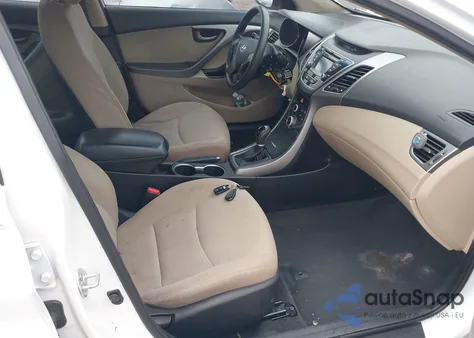 2016 Hyundai Elantra Se z USA, uszkodzony, nr VIN 5NPDH4AE0GH654389